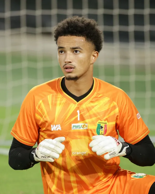 Émile Doucouré sous le maillot du Mali