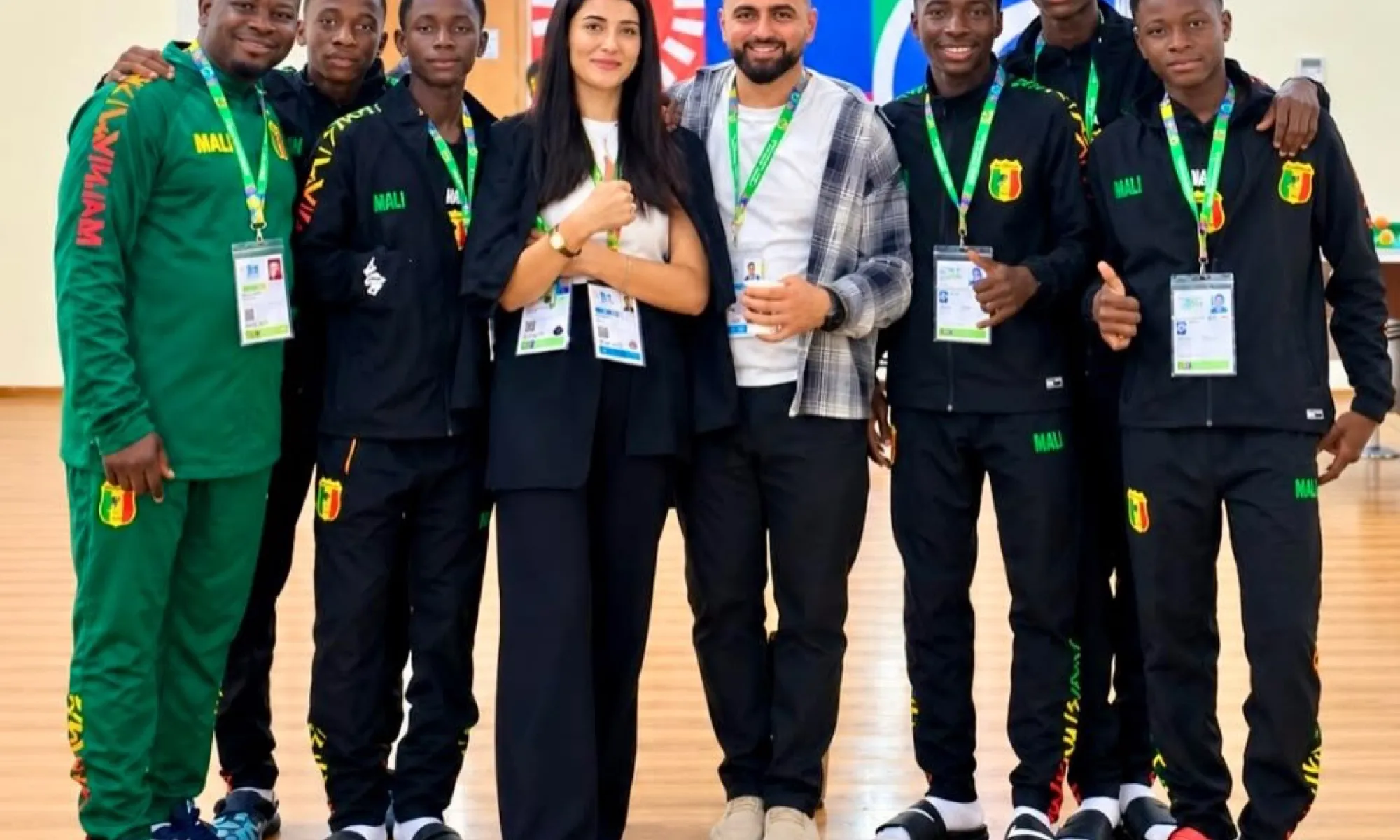 La délégation U15 avec les officiels